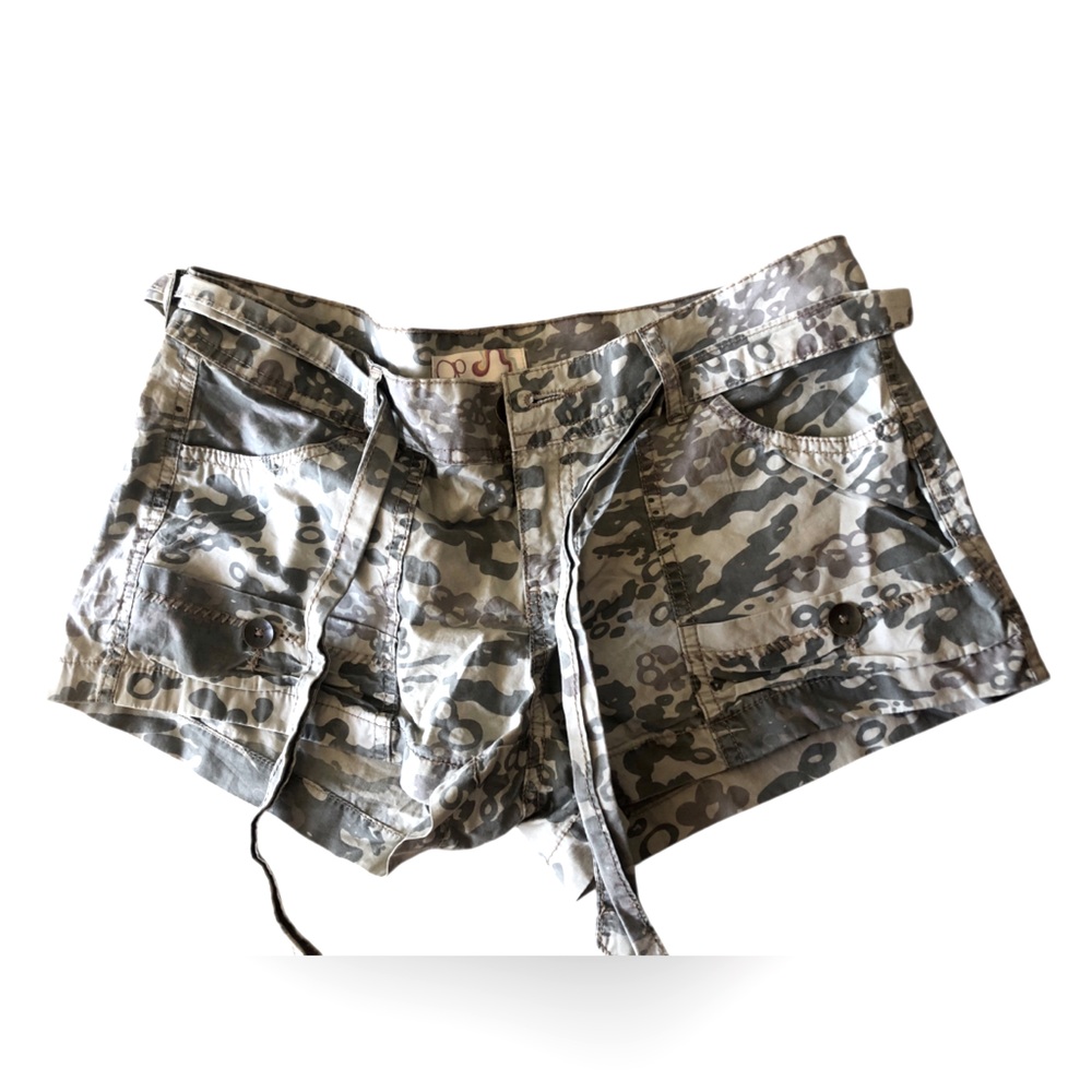 OP Women’s Camo Cargo Shorts in Olive Gray